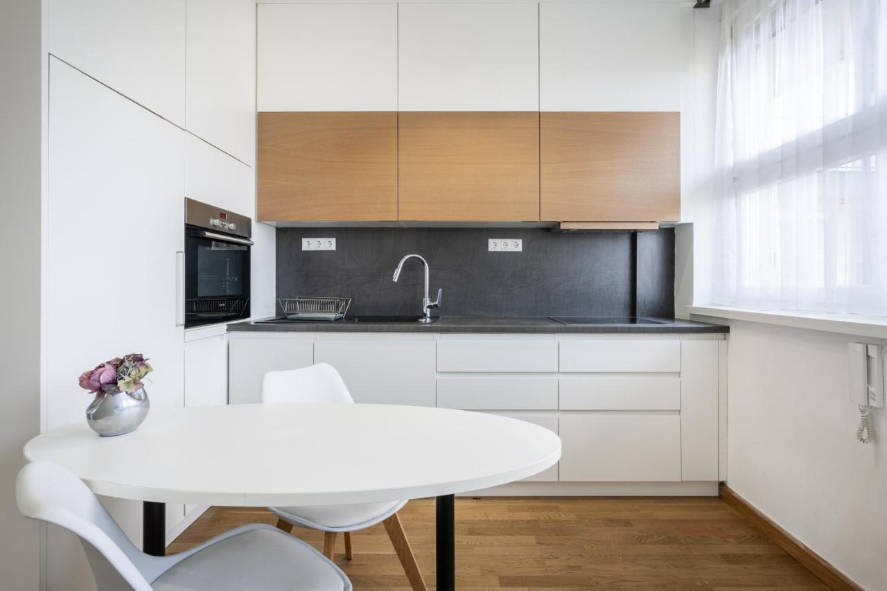 Amora Homes Breathless Basilica View Elegant Flat With Balcony Need Reservation X Free Parking Apartamento Budapest