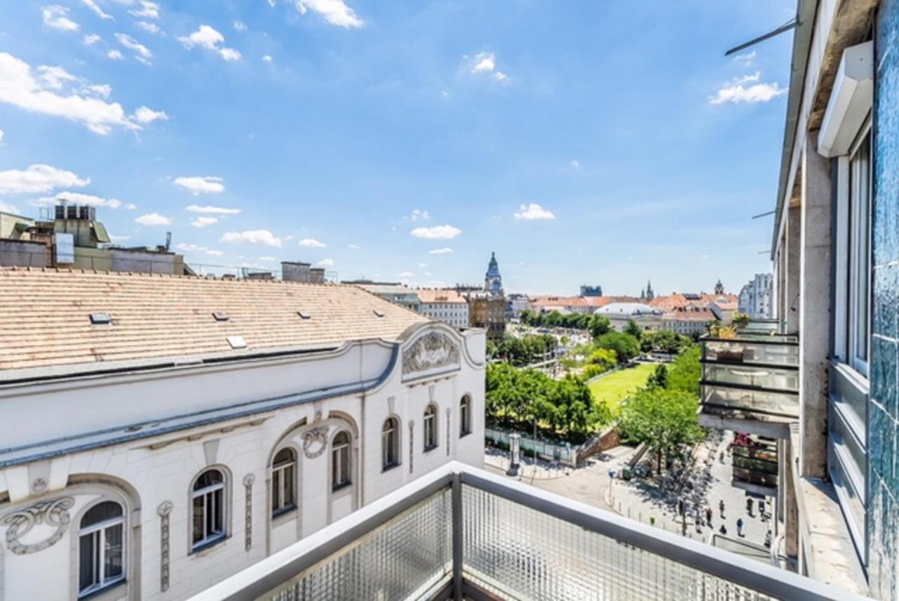 Amora Homes Breathless Basilica View Elegant Flat With Balcony Need Reservation X Free Parking Budapest